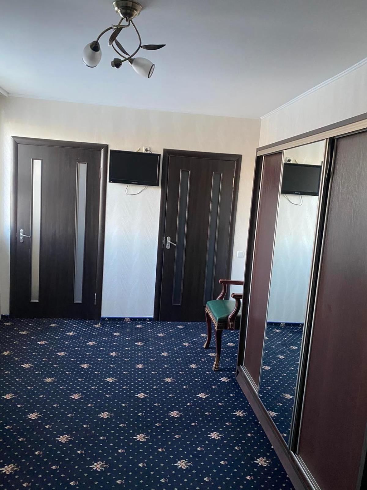 Faraon Hotel Ivano-Frankivsk Exterior photo